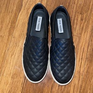 Steve Madden Ecentrcq black slip ons in size 9.5
